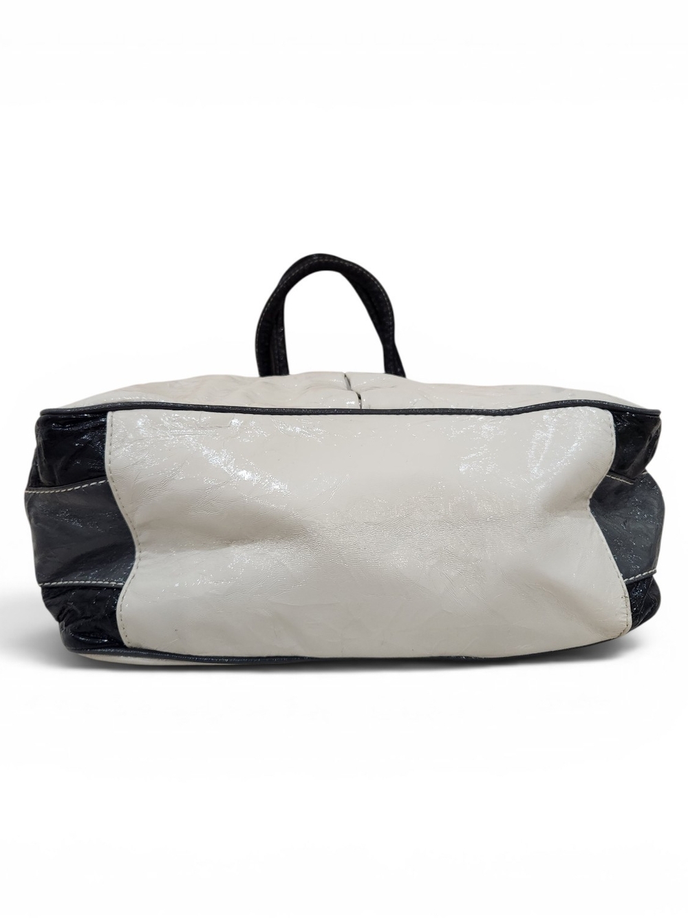 Sac à main Guess – Classique et élégant 🖤 - Picture 3 of 4